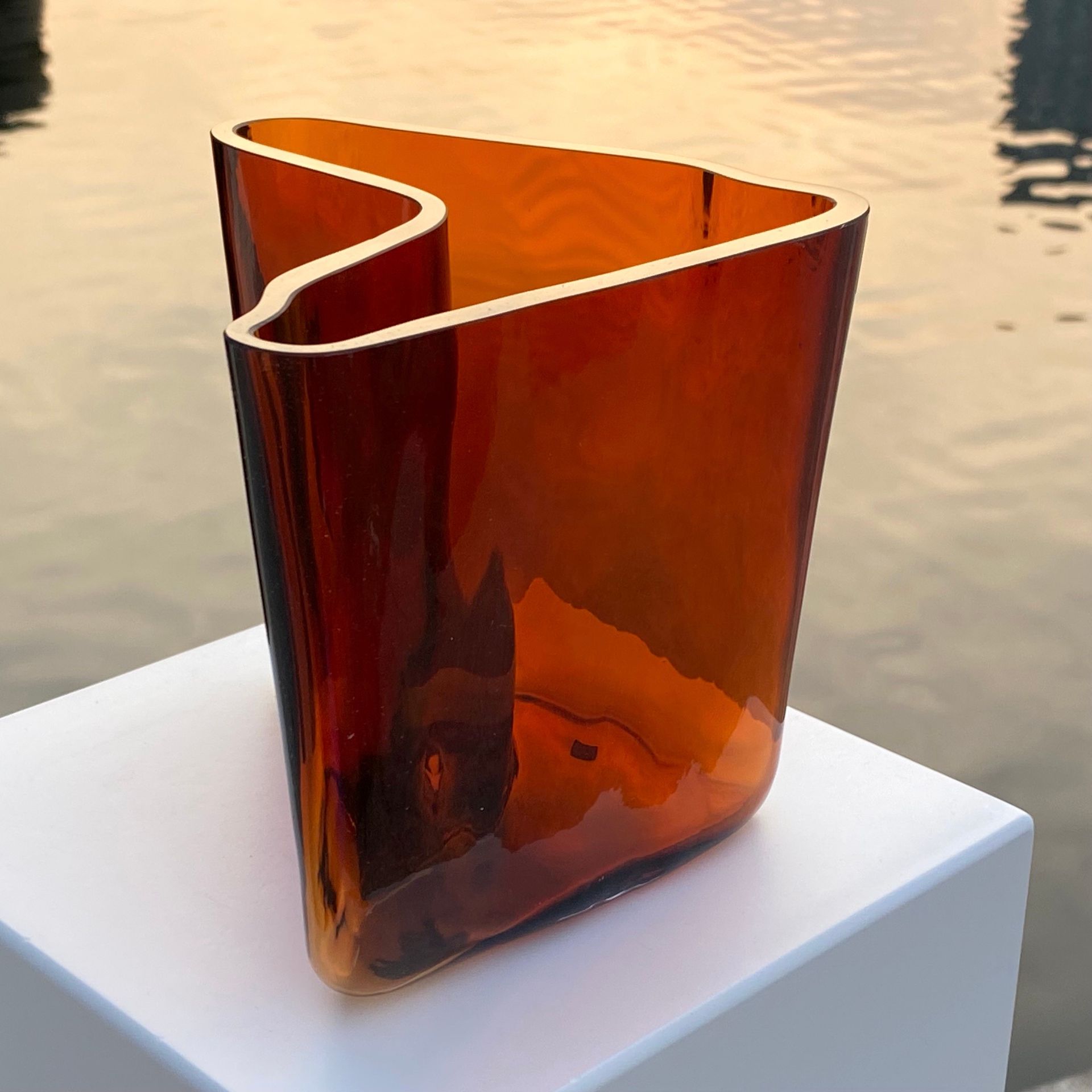 Iittala Alvar Aalto Boomerang vase 175 x 140 mm, copper | Franckly
