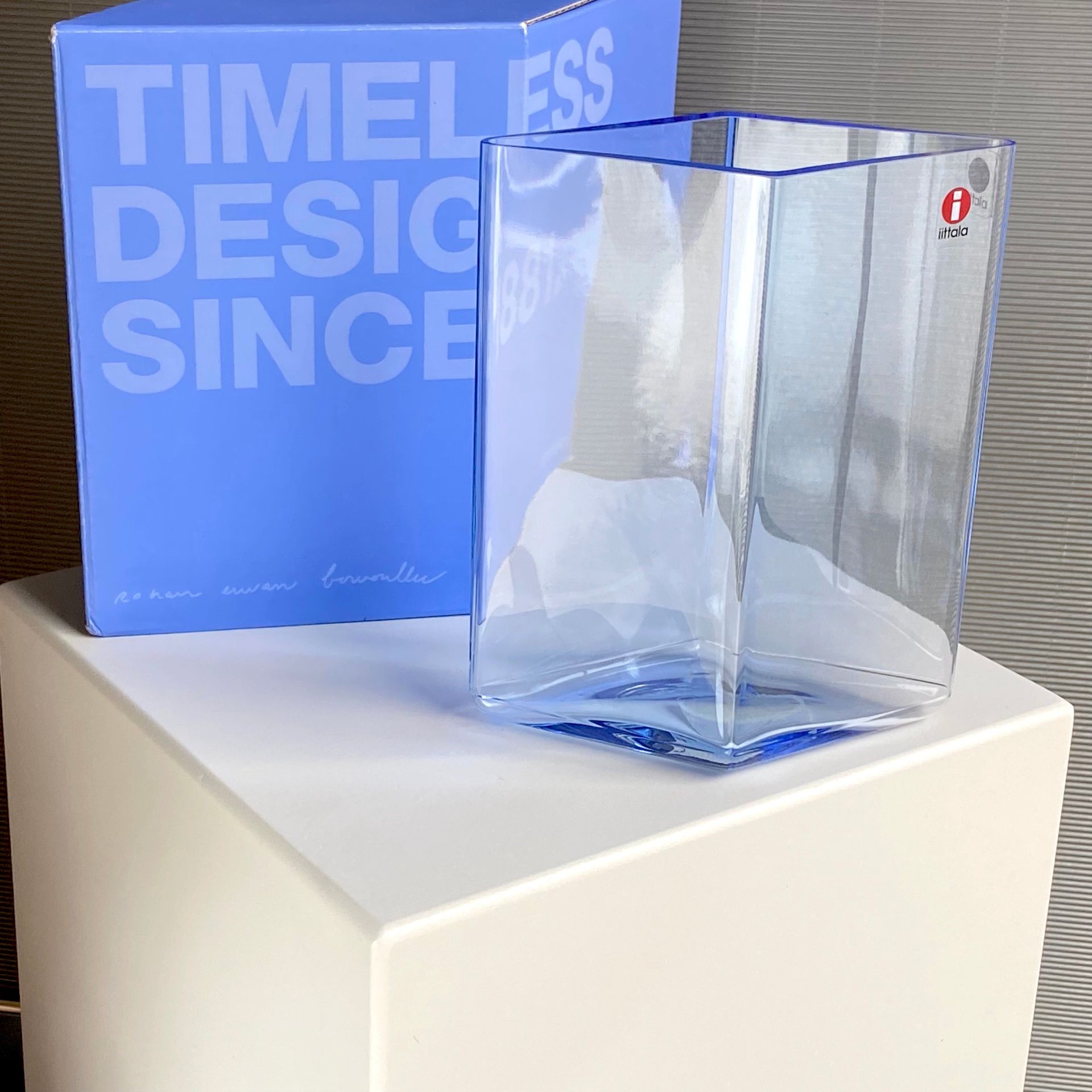  イッタラ Ruutu vase アクア イッタラ Ruutu vase アクア