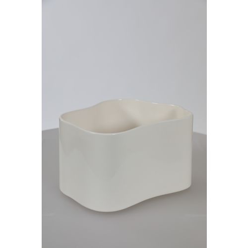Riihitie plant pot B, medium, white gloss | Franckly