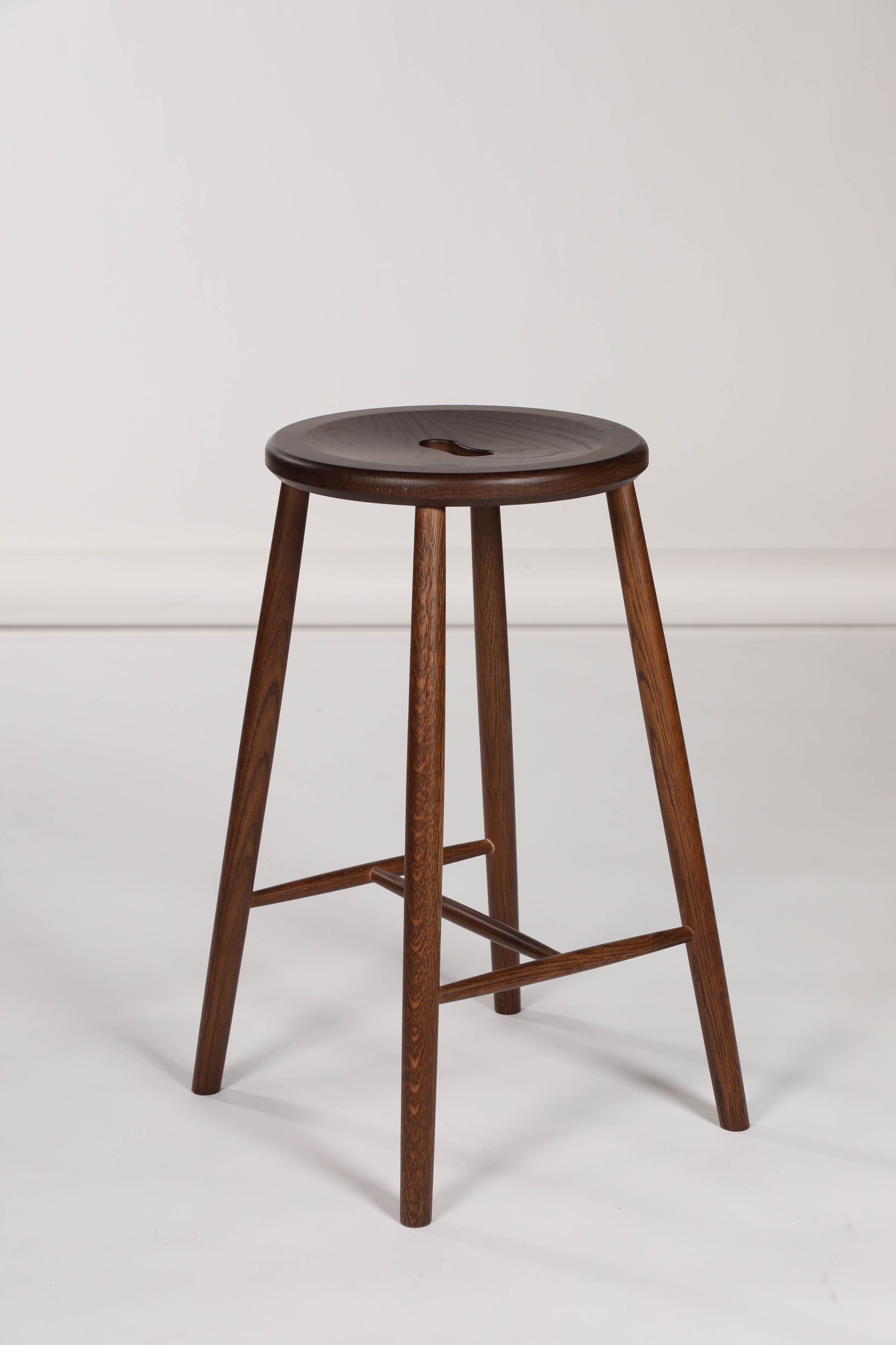 J27C counter stool, 65 cm, stained oak Franckly