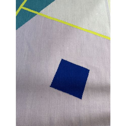 未使用　ACME Furniture TRIGON RUG 140＊200 2'4
