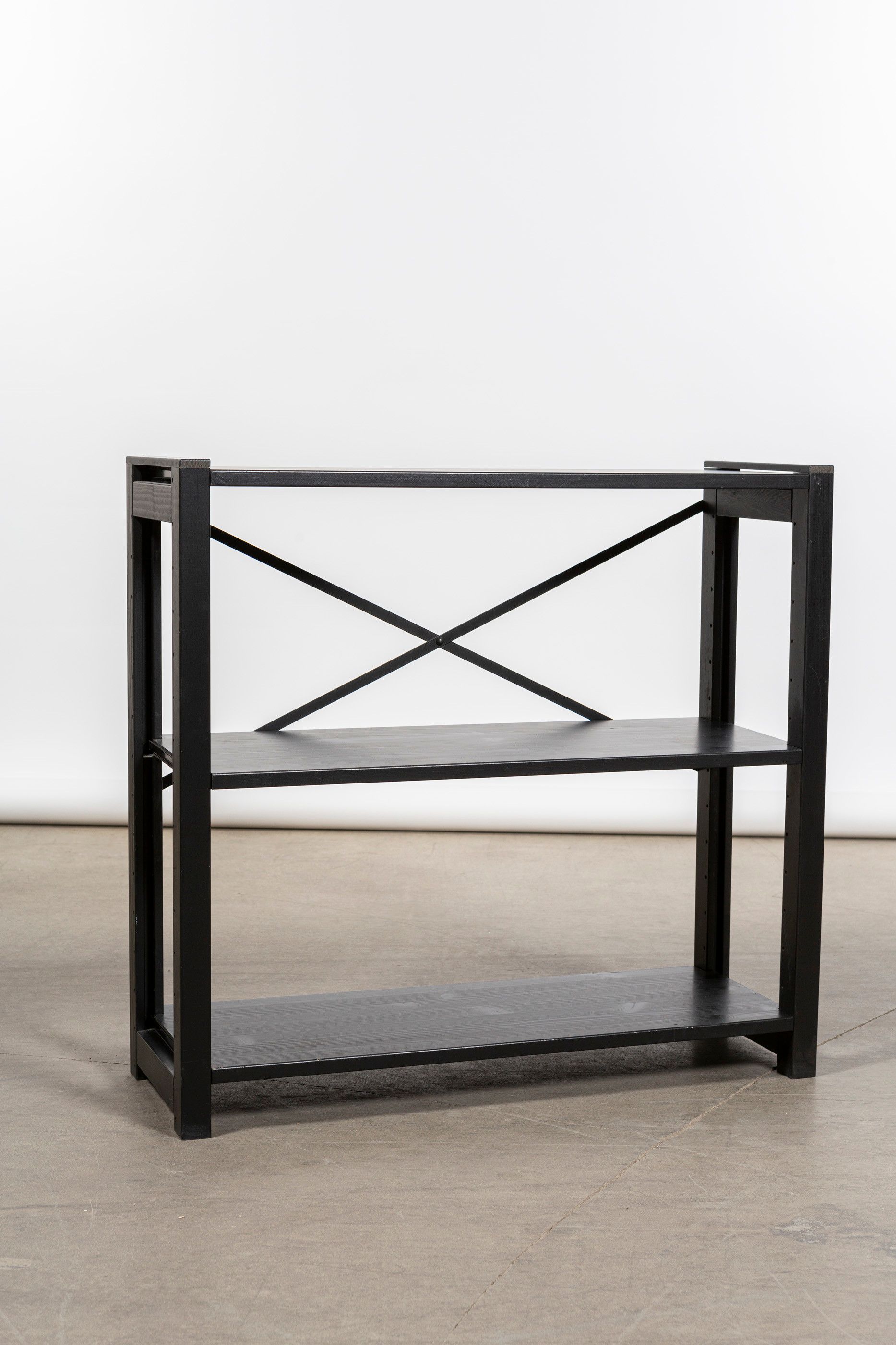 Classic open shelf, low, black Franckly