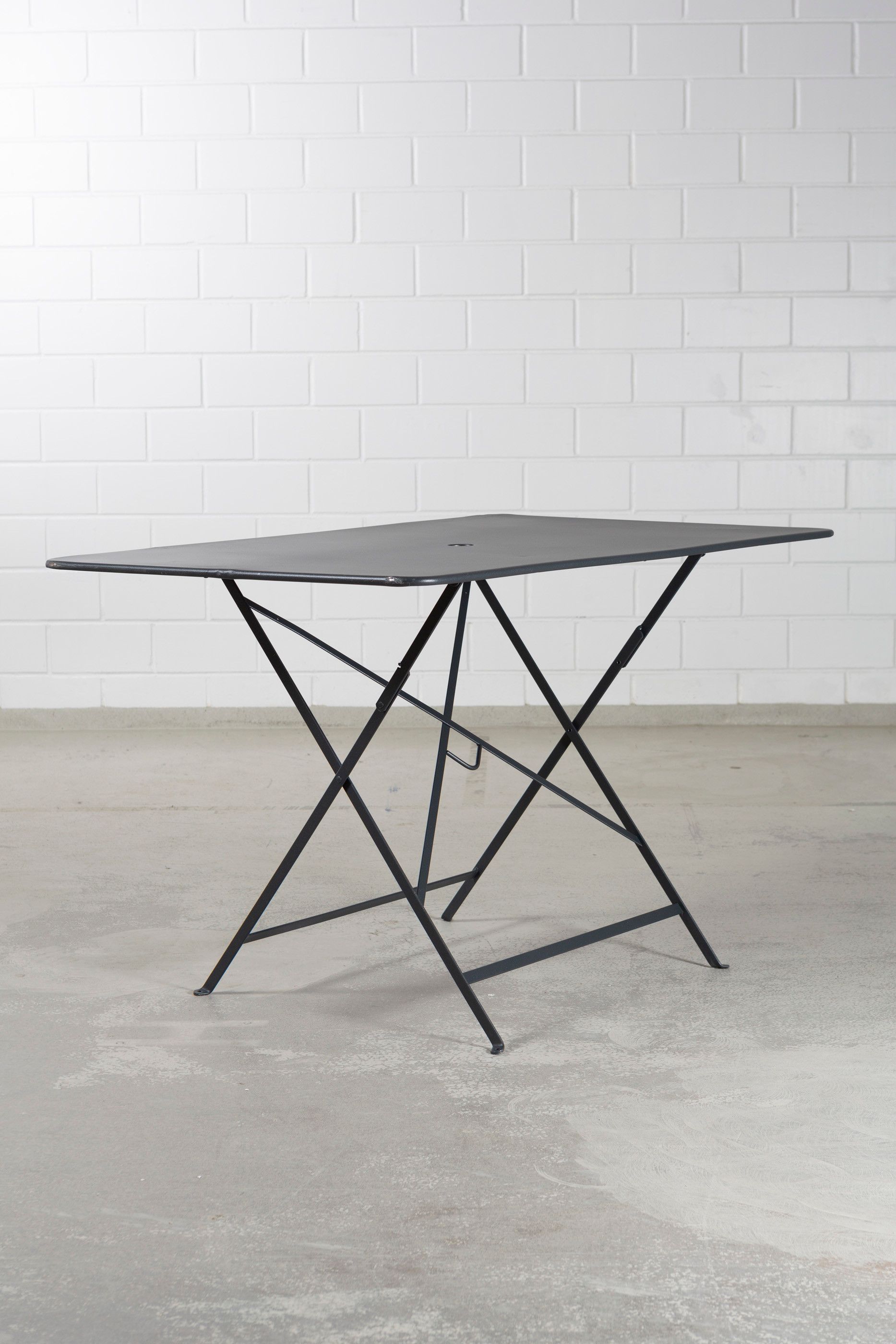 Bistro table 117 x 77 cm, anthracite | Franckly